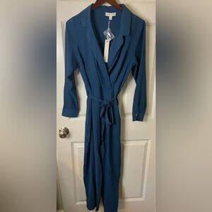 BRAND NEW WITH TAGS She + Sky Navy Blue Jumpsuit w/ pockets & front tie belt (M)